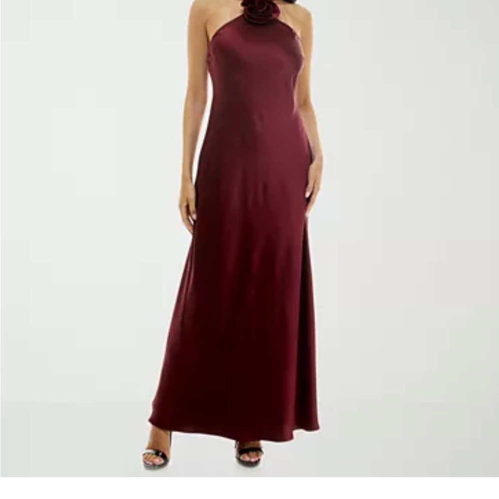 Chic Maroon Halter Maxi Dress